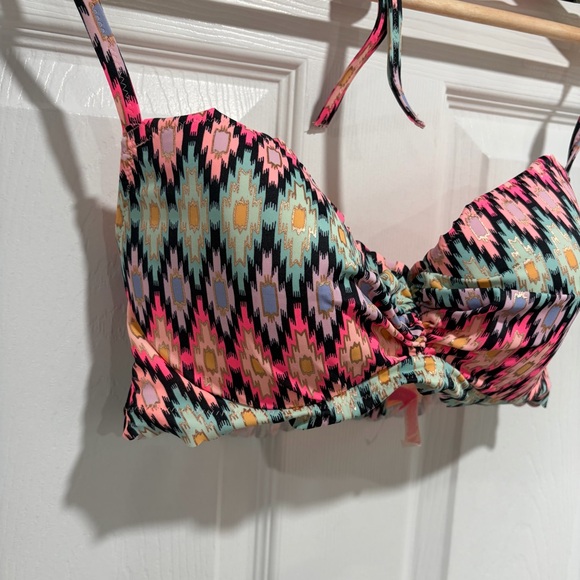 Victoria's Secret Pink and Black Patterned Bathing Suit Top - Picture 3 of 11